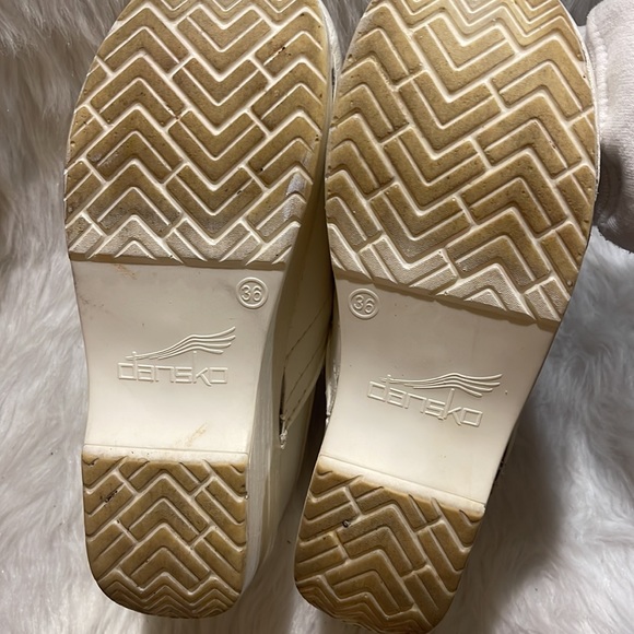 Dansko nursing clogs - Picture 3 of 3